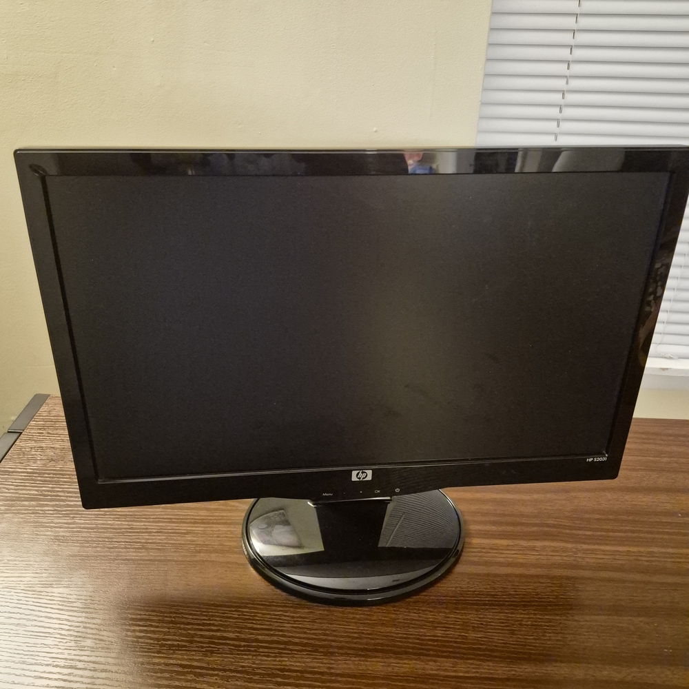 HP S2031 LCD Monitor - Black